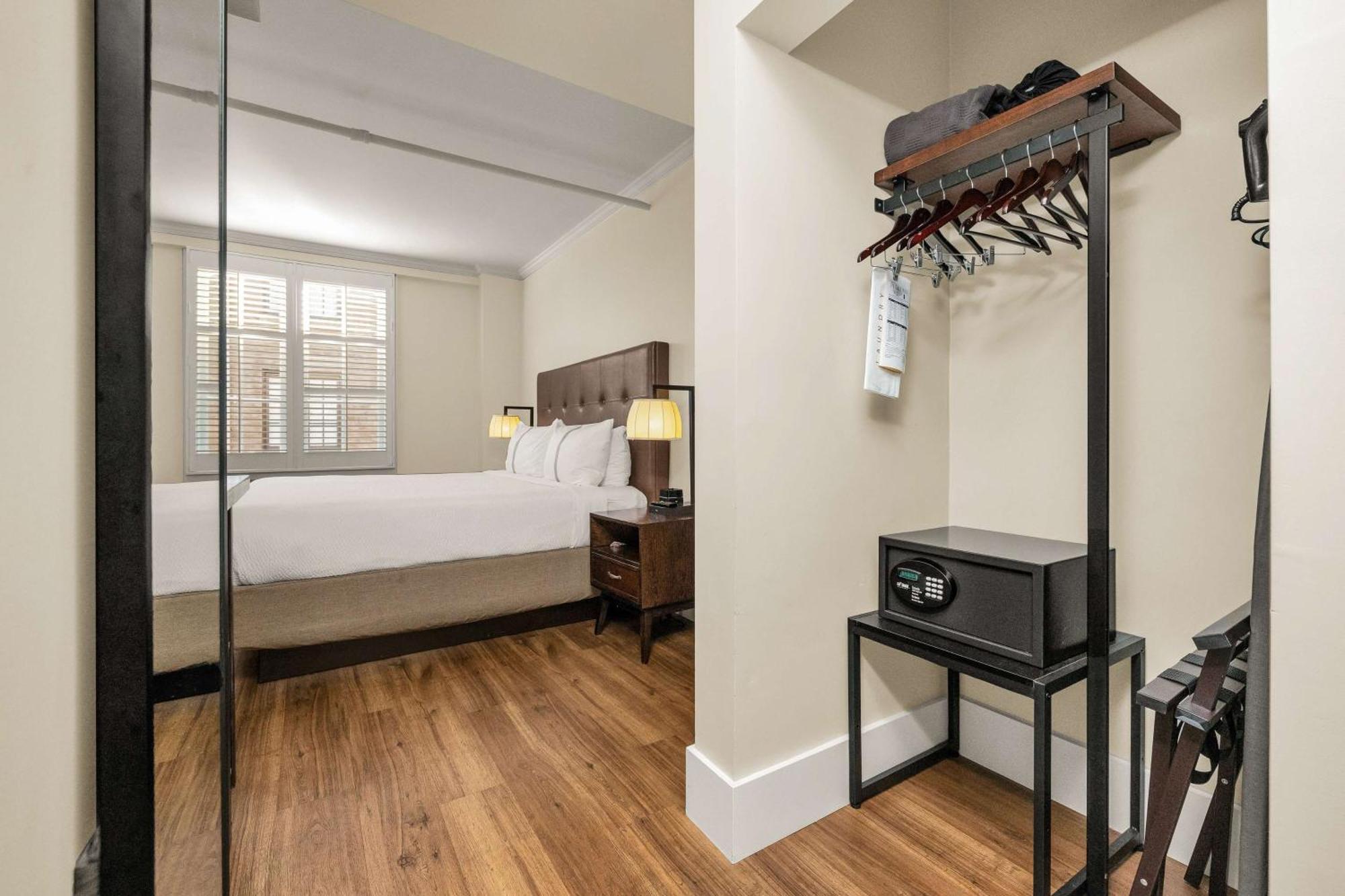 Hotel Petaluma, Tapestry Collection By Hilton Exterior photo
