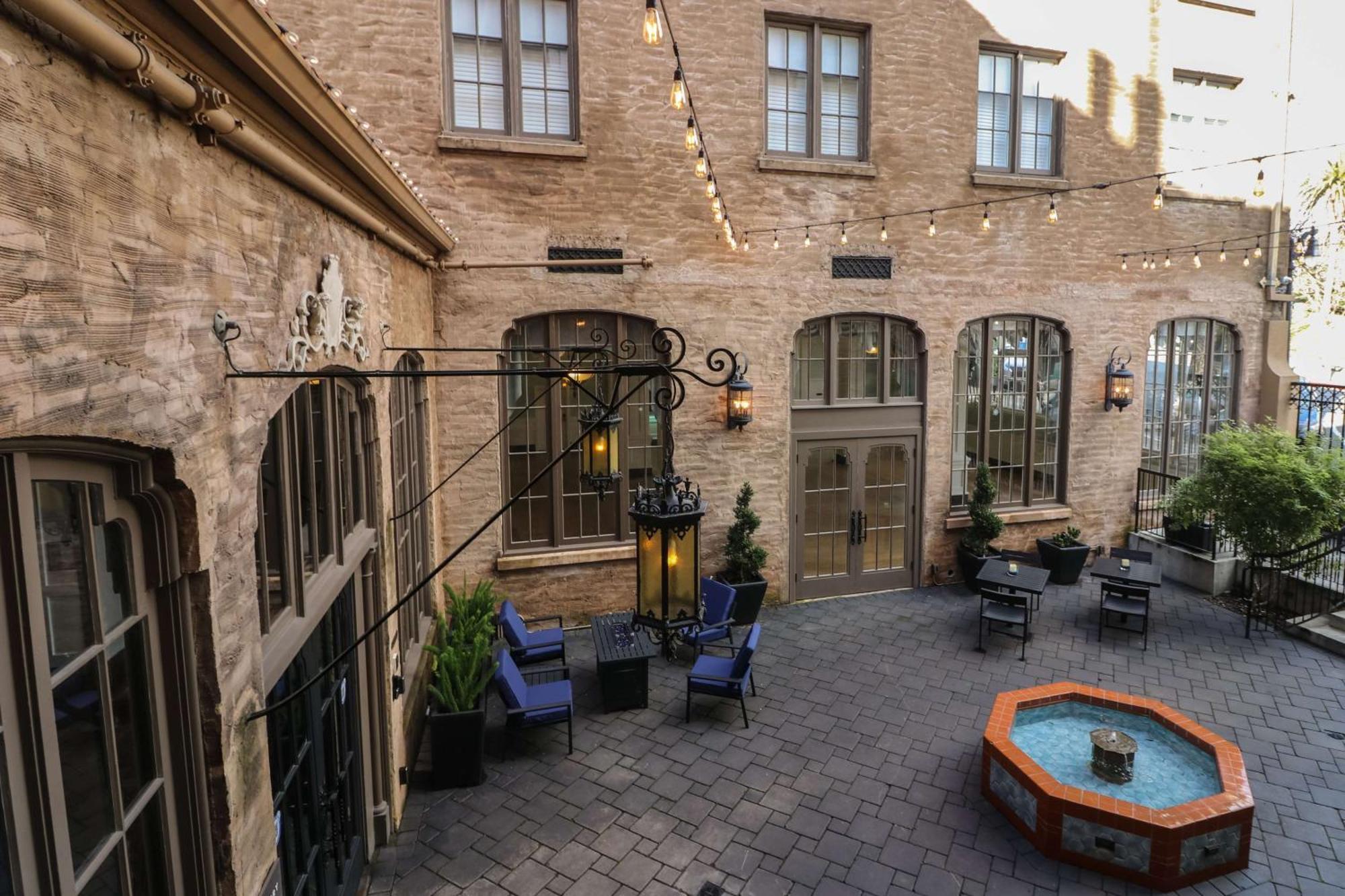 Hotel Petaluma, Tapestry Collection By Hilton Exterior photo